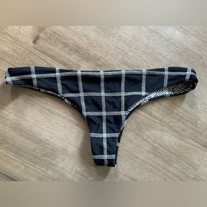 Acacia sandy bottoms in storm stitch/haupia